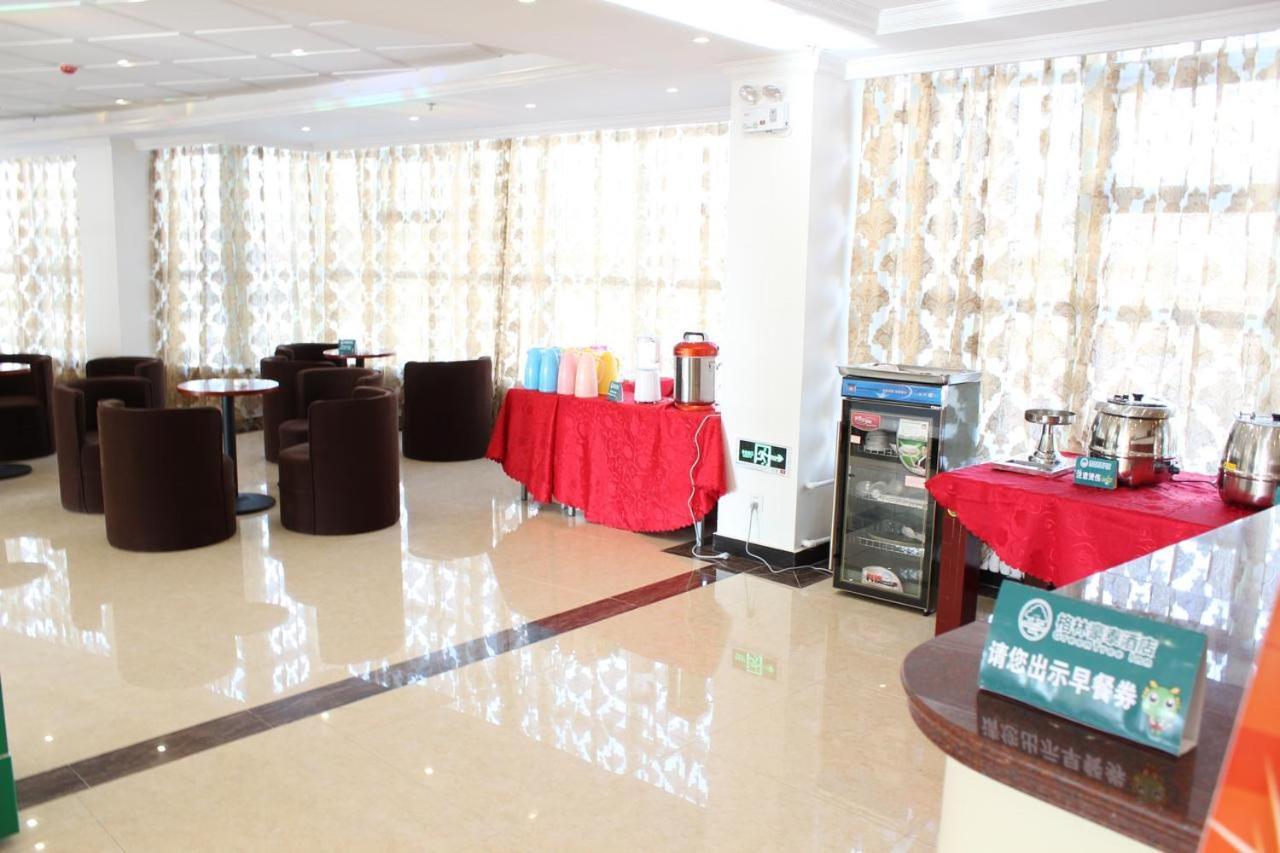 GreenTree Inn Dalian Airport New District Xinzhaizi Express Hotel Buitenkant foto