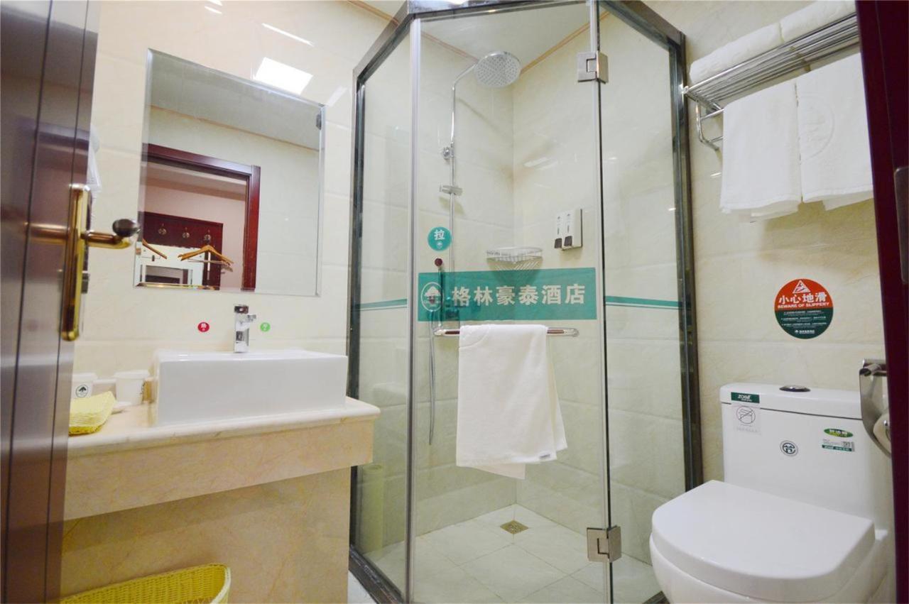 GreenTree Inn Dalian Airport New District Xinzhaizi Express Hotel Buitenkant foto