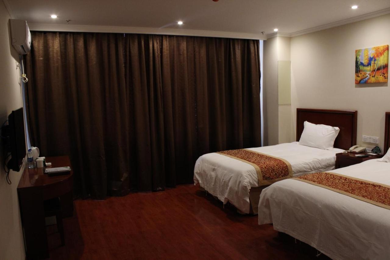 GreenTree Inn Dalian Airport New District Xinzhaizi Express Hotel Buitenkant foto